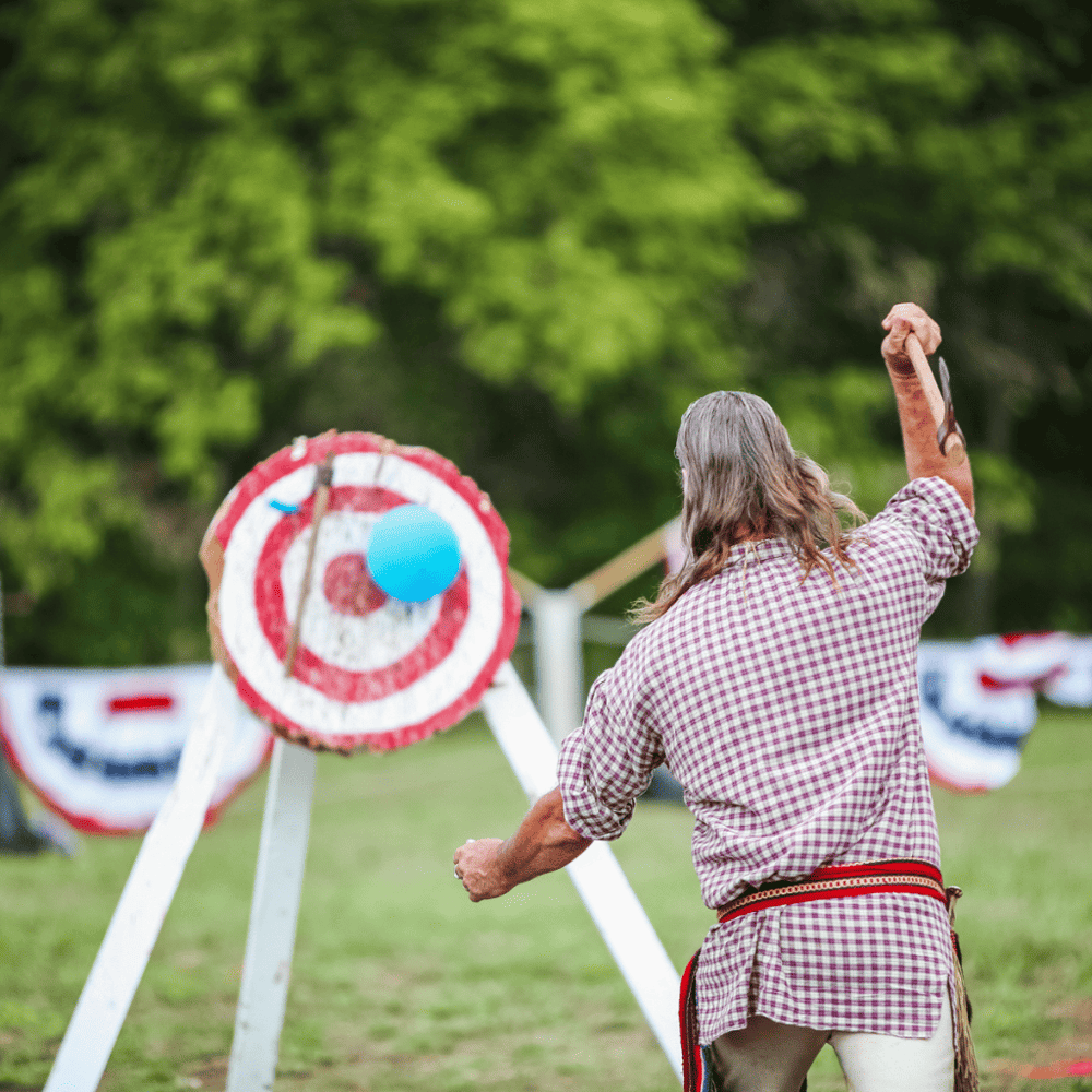 Be competitive at Ragnarok Axe Throwing