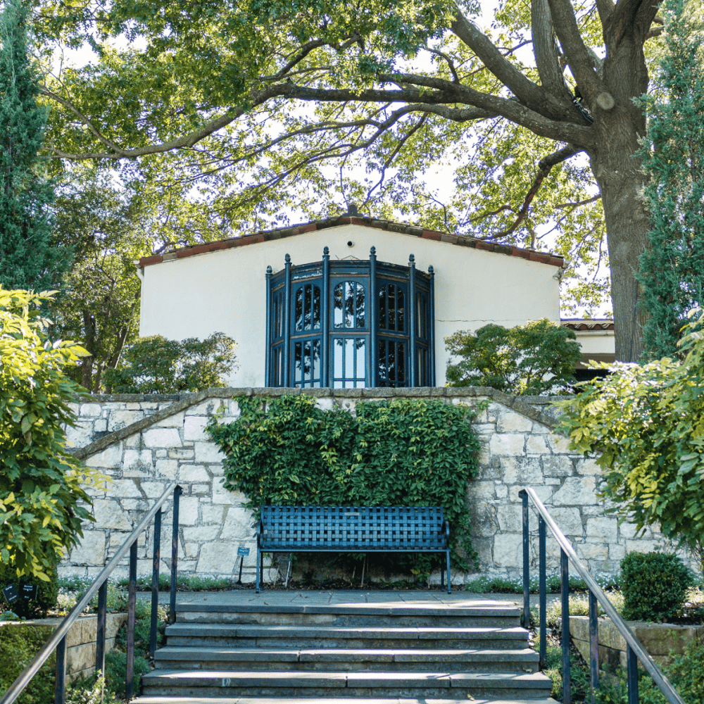 Stroll through the Dallas Arboretum and Botanical Gardens