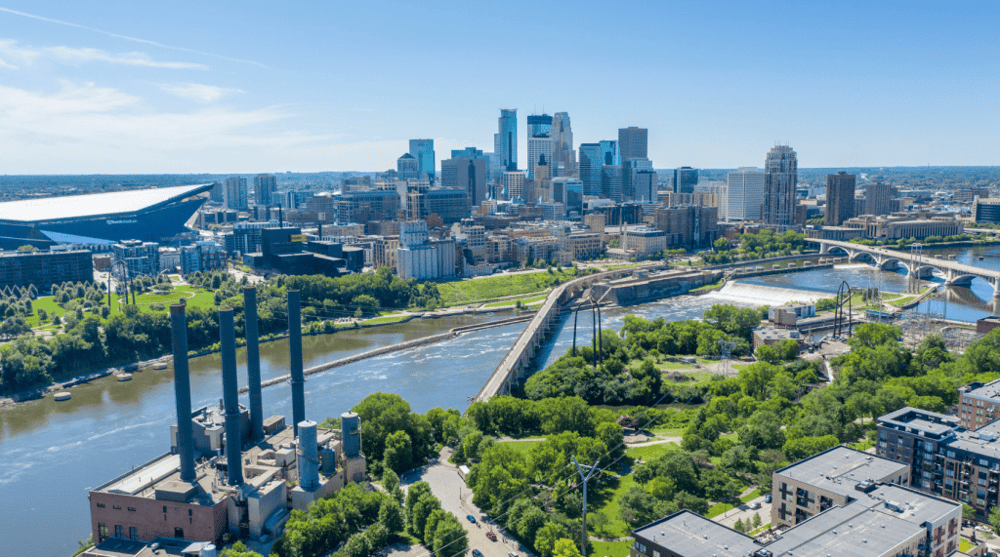Minneapolis Walking City Tour - Heart of Downtown