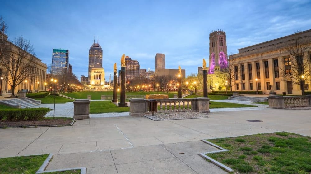 Smartphone-Guided Walking Tour of Downtown Indianapolis