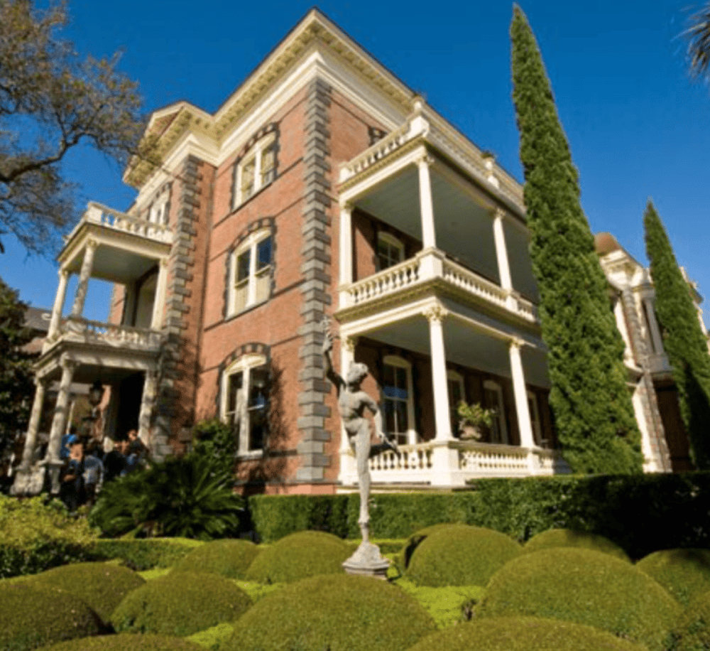 Calhoun Mansion