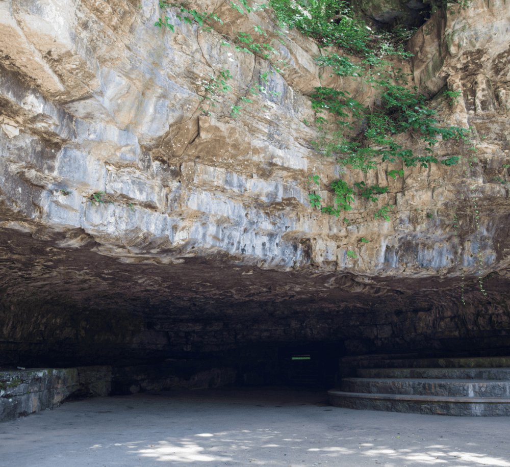 Dunbar Cave State Park