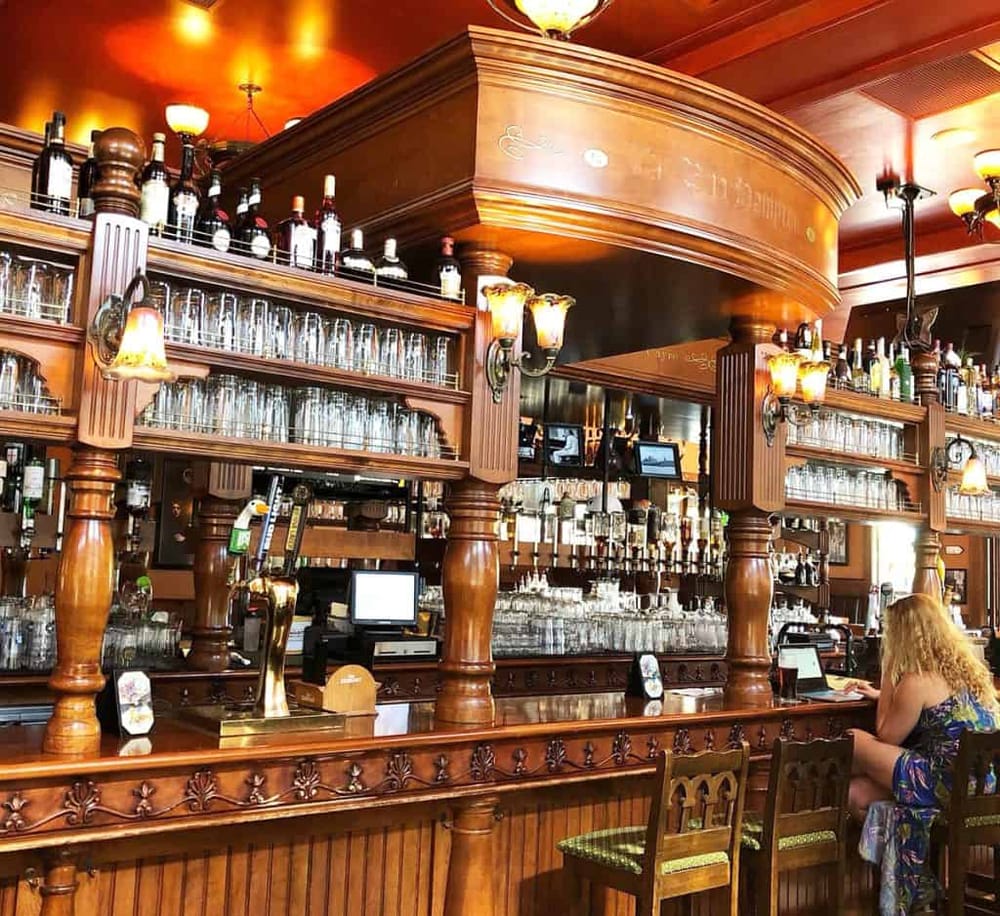 Park Lane Tavern of Hampton