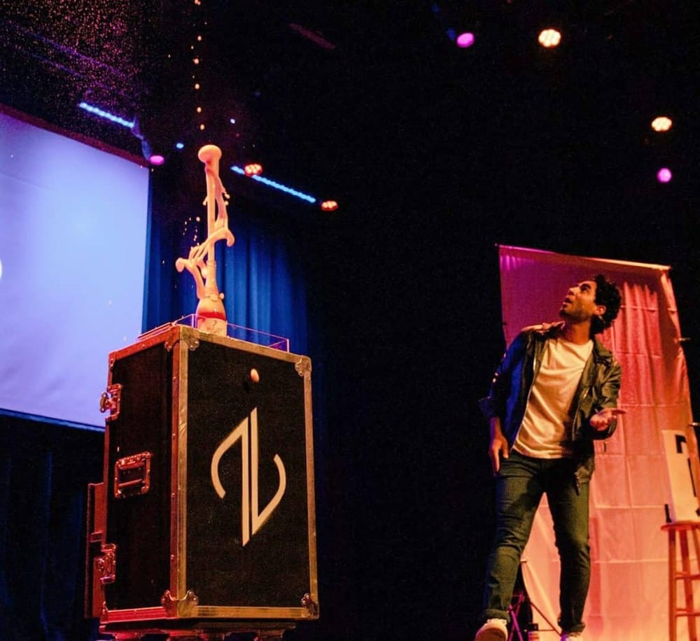 Vive Les Arts Theatre