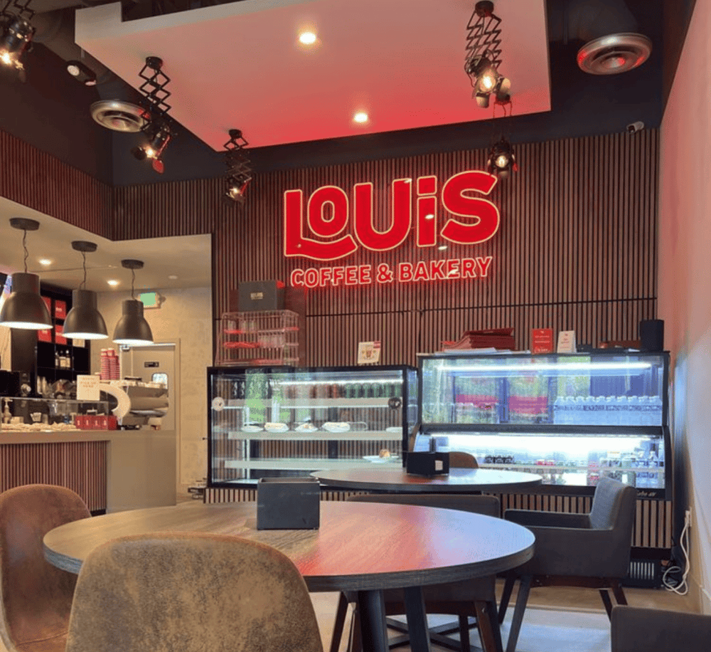 LOUIS Coffee & Bakery
