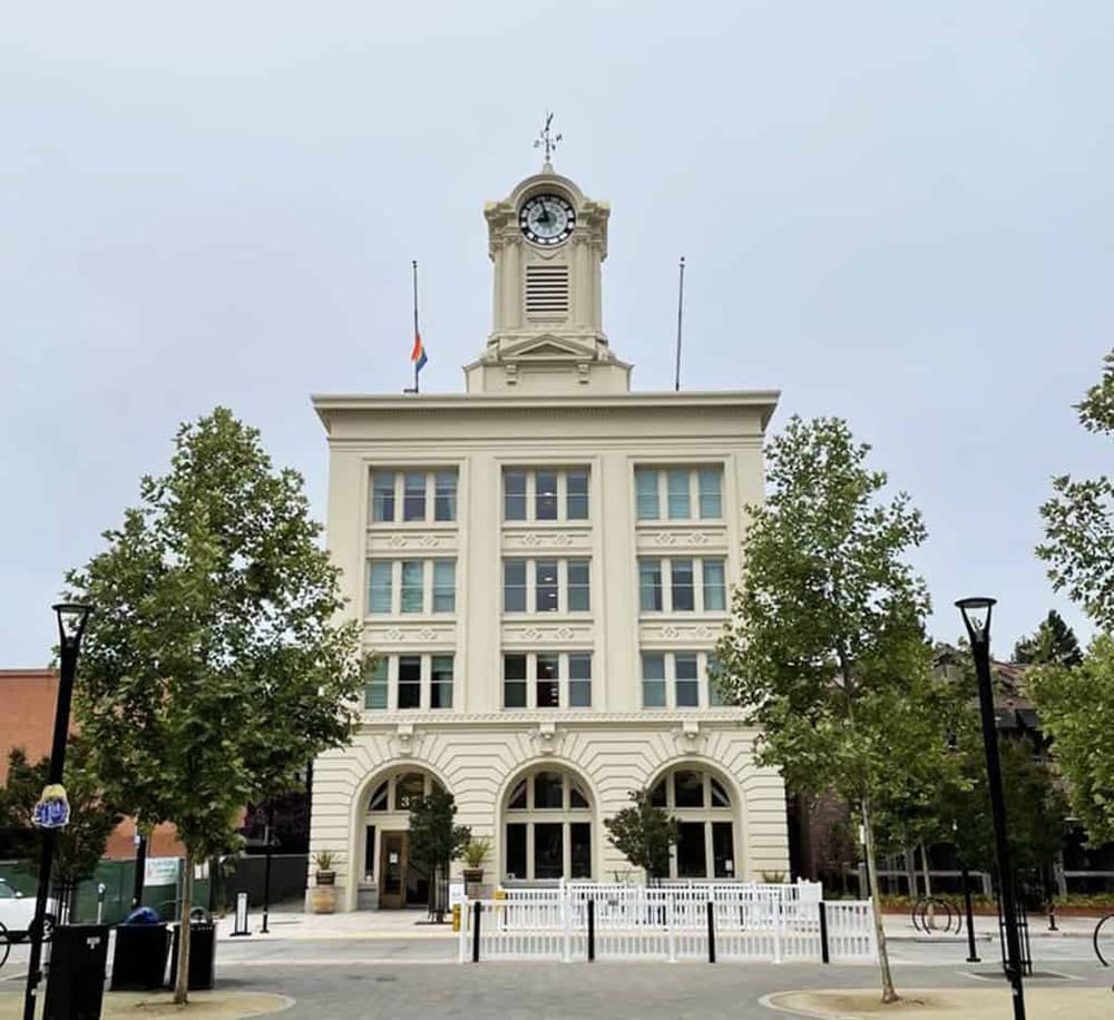 Old Courthouse Square