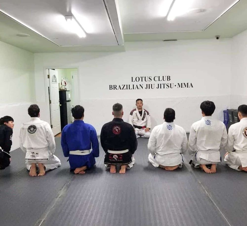 Advanced Brazilian Jiu Jitsu class at QuestForDirections, focusing on martial arts training and self-defense techniques.