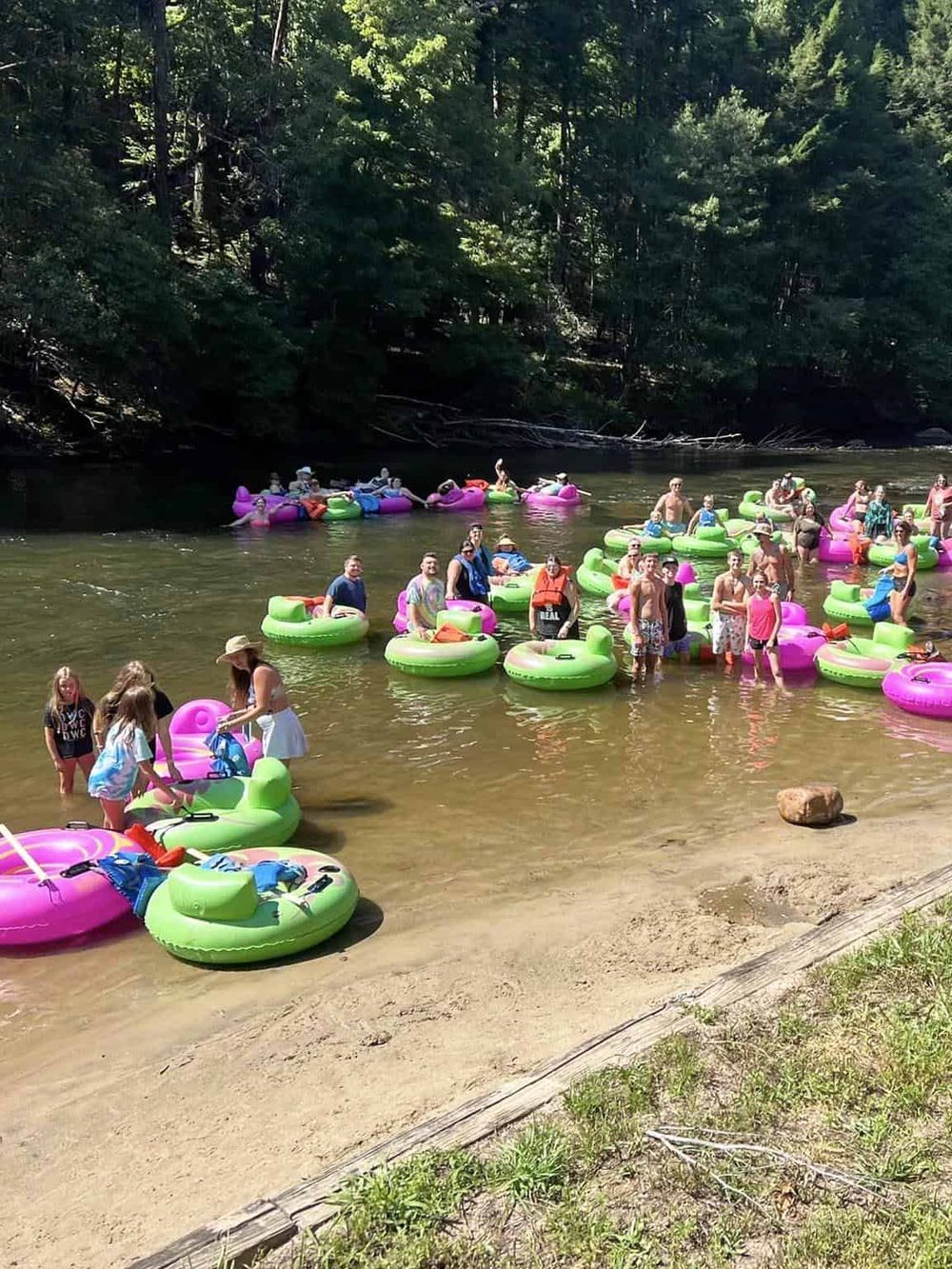 Inflatable tube rentals for summer fun at the river, perfect for family and group activities.