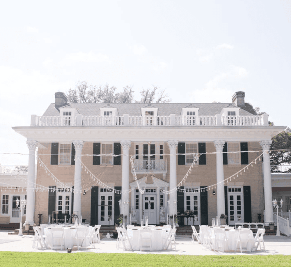 Elegant historic mansion for events and weddings, featuring classic architecture and luxurious outdoor spaces.