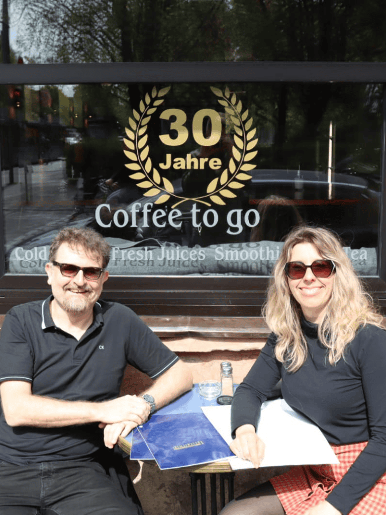 30 Jahre café celebrating coffee to go at QuestForDirections.