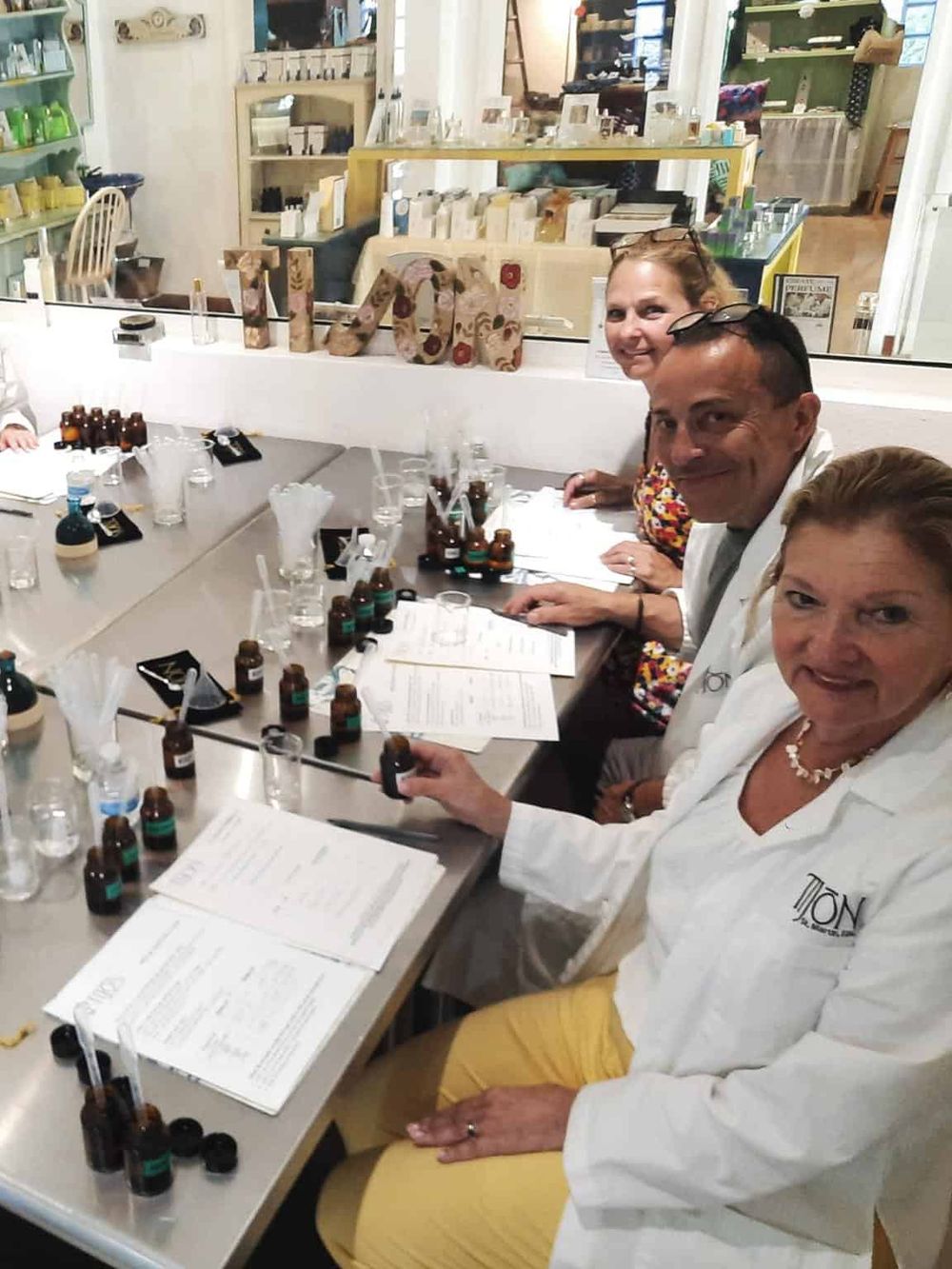 Essential oils wellness workshop, natural health, aromatherapy education, organic essential oils class, holistic health experience.