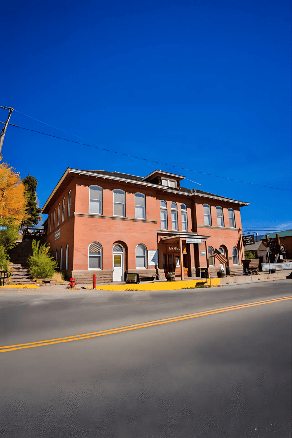 Historic downtown courthouse building in quest for directions.