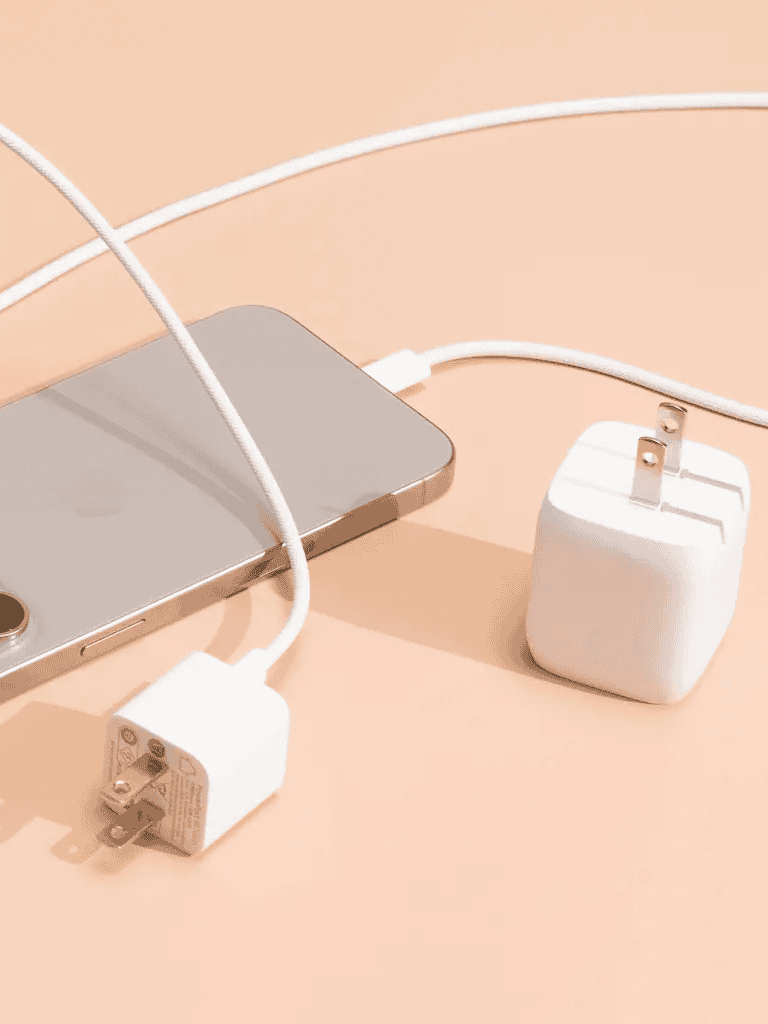 Fast charging phone and charger, electronic device accessories, power adapter, portable charging, tech gadgets.