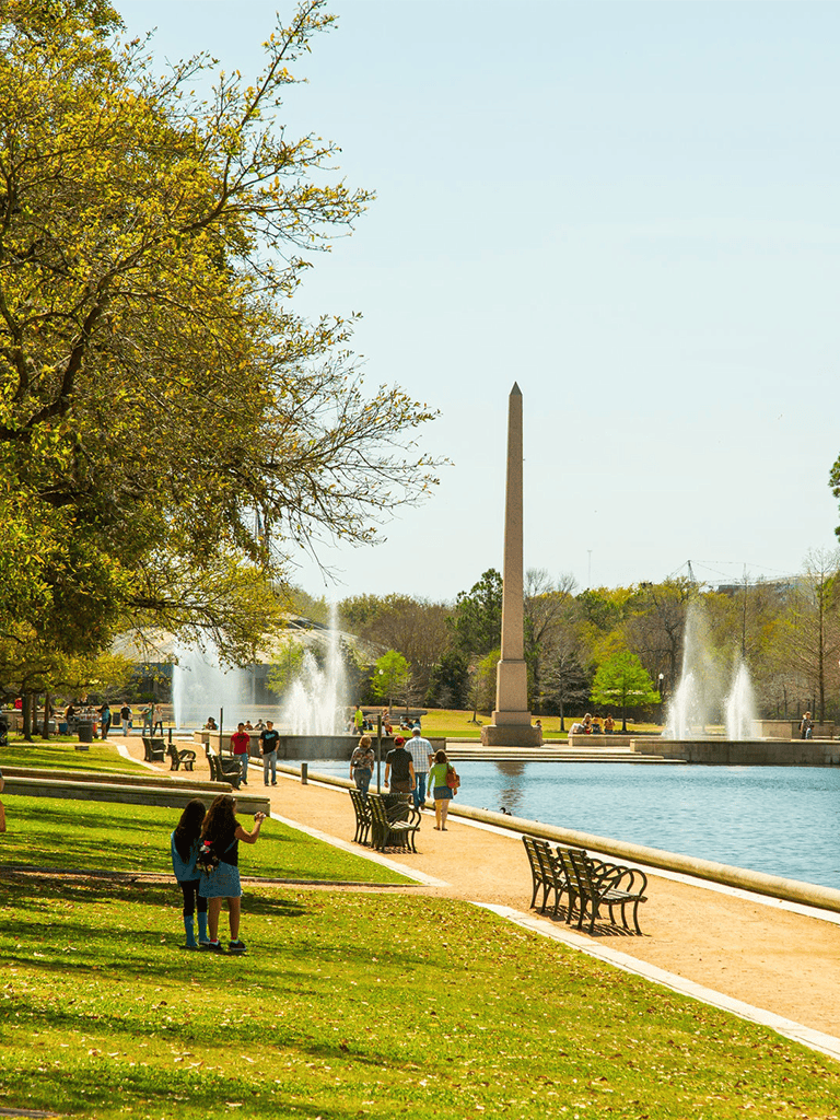 Victorian Monument at Washington Square Park in Philadelphia, PA | QuestForDirections.