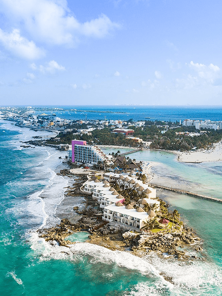 Stunning coastal resort with ocean views and luxurious accommodations in Cancun, Mexico.