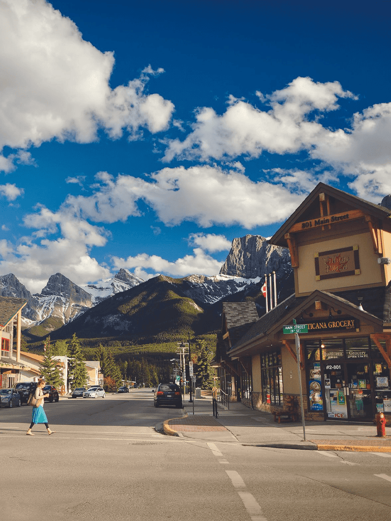 Historic mountain town with shops and mountain views, perfect for exploring and outdoor adventures.