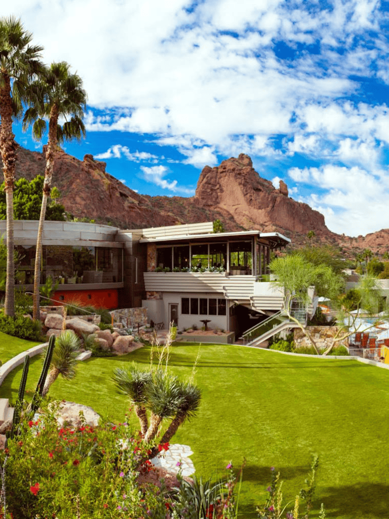 Luxury residential estate with desert mountain views and lush landscaping in Paradise Valley, Arizona.