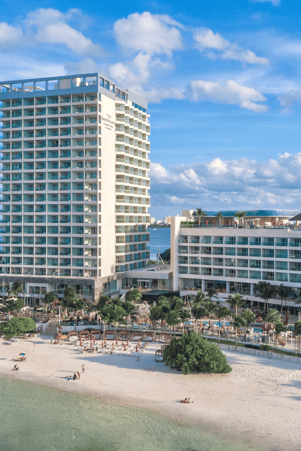 Luxurious beachfront resort with ocean views and modern amenities, perfect for a Miami vacation.