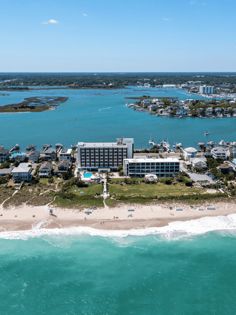 Bayside coastal resorts and beachfront accommodations at Quest For Directions.