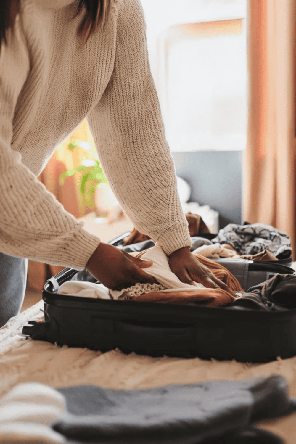 Effortlessly pack clothes for travel with smart organization tips.