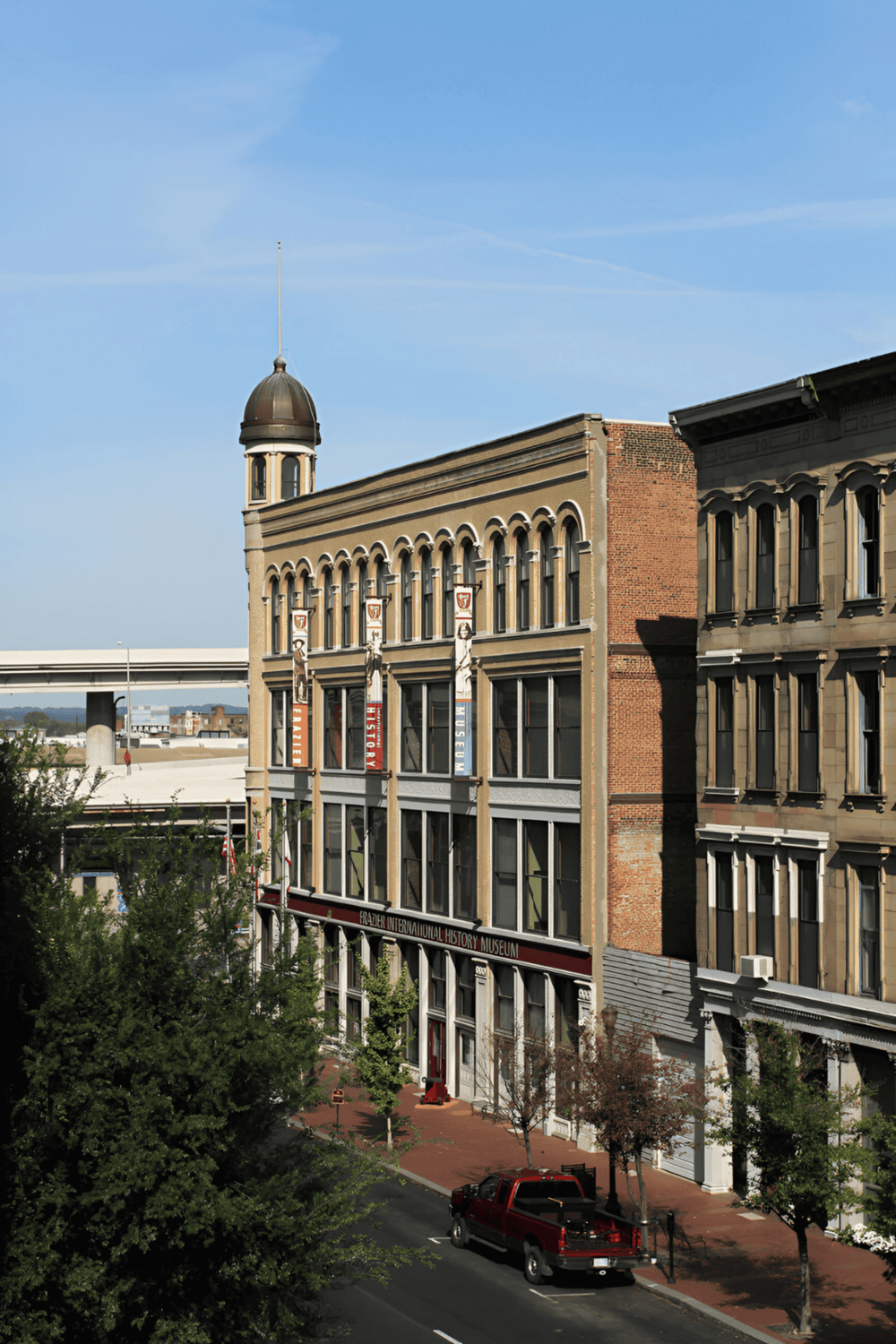 Historic downtown building with the Museum of History in the QuestForDirections area.