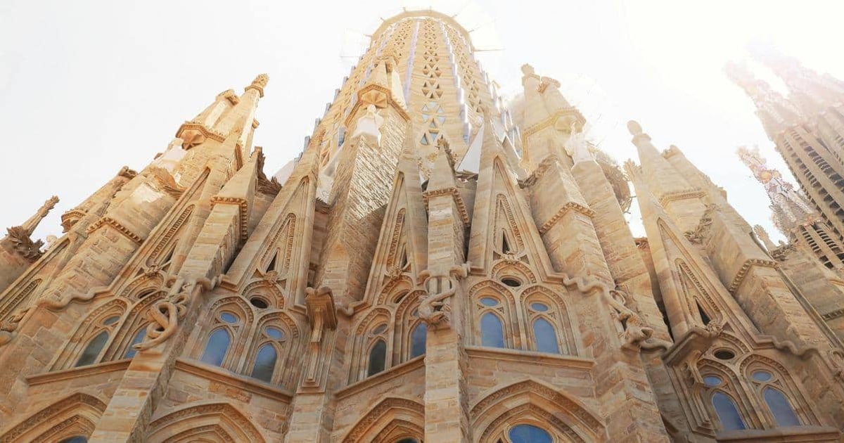 Intricate architecture of Sagrada Familia in Barcelona, Spain, showcasing gothic design and modernist details.